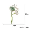 Lotusblomst med krystal guldsmede - elegant broche