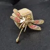 Elegant broche - stor krystal guldsmede