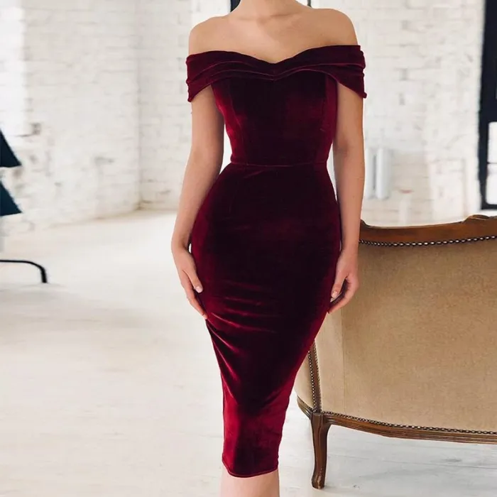 Robe en velours à la mode - épaules dénudées