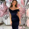 Modieuze fluwelen jurk - off shoulderJurken