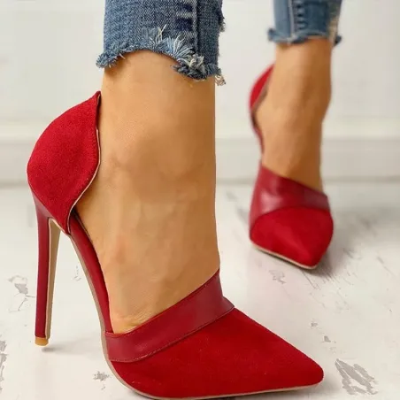 Fasjonable høyhælte sko - elegante pumps