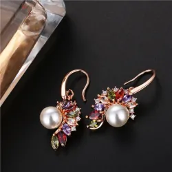 Eleganta guldörhängen - pärla - färgglada cubic zirconia