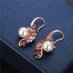 AretesPendientes elegantes de oro - perla - circonitas cúbicas de colores