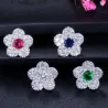 Blumenförmiges Schmuckset - Halskette - Ohrringe - Zirkonia