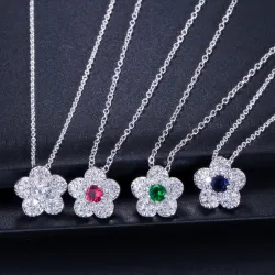 Ensemble de bijoux en forme de fleurs - collier - boucles d'oreilles - zircone cubique