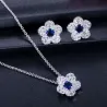 Parure di gioielli a forma di fiori - collana - orecchini - zirconi
