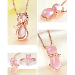 Stilig kjede i rosa gull - katteformet anheng - krystaller - rosa opal