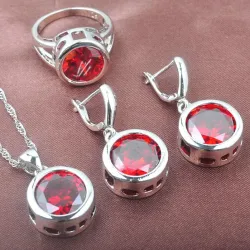 Modisches Silberschmuckset - mit rundem Zirkonia - Kette - Ohrringe - Ring