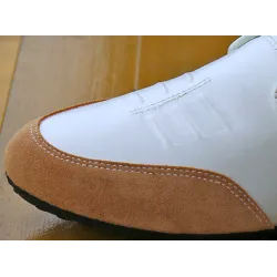 Modne buty męskie - mokasyny - antypoślizgowe - skóra naturalnaButy