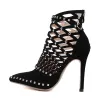 Sexiga ankelboots - högklackade sandaler - gladiatorstil - nitar - utskuren burdesign