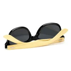 Snygga solglasögon - polariserade - träbåge - unisex