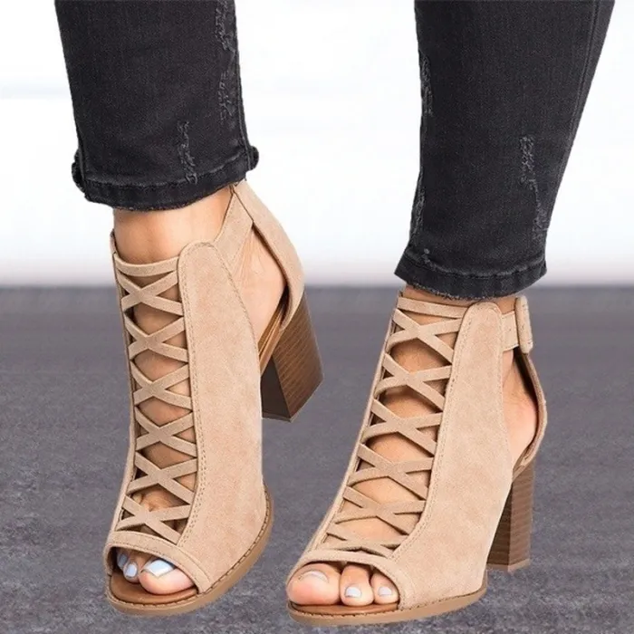 Sapatos ocos da moda - sandálias de tornozelo - salto grosso
