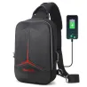 Tyverisikret skuldertaske med USB-port - crossbody - PVC brysttaske