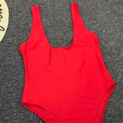 Maillot de bain une pièce sexy classique