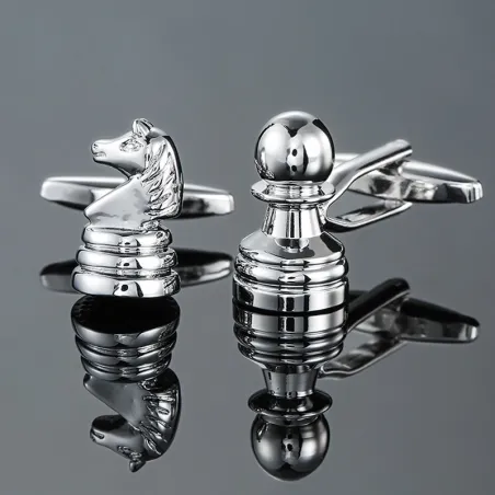 Fashionabla manschettknappar i silver - schackdesign