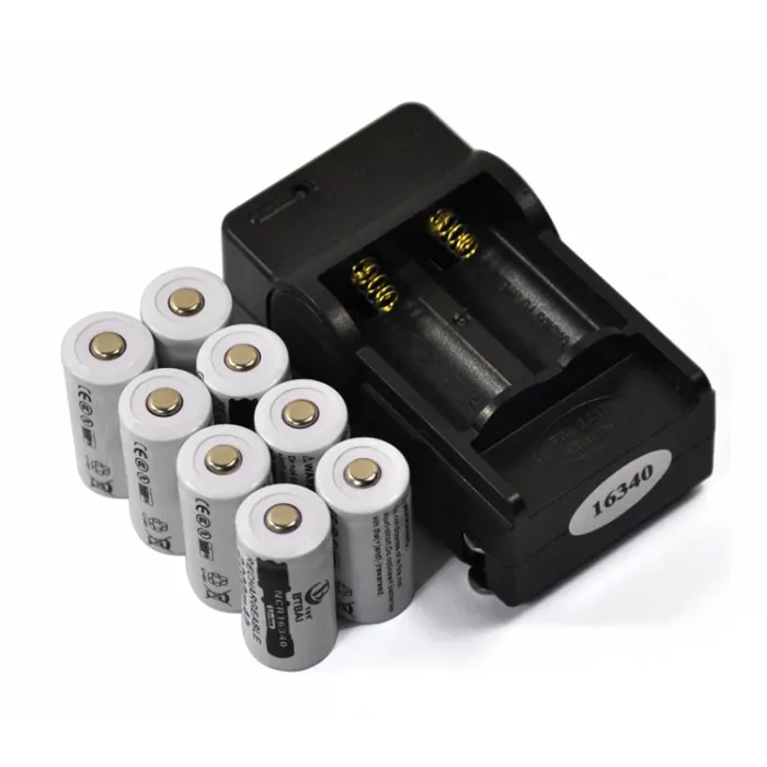 CR123A 16340 - 2200mAh 3,7V ladattava litiumioniakku 8 kpl / 16340 laturi