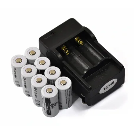 Batterie rechargeable Li-ion CR123A 16340 - 2200mAh 3.7V 8 pièces / chargeur 16340