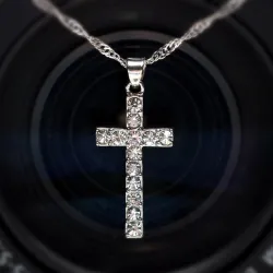 Silberhalskette - mit Kristallkreuz