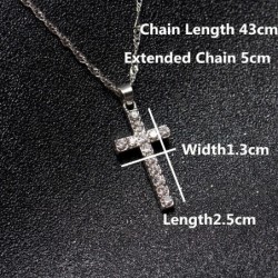 Collana in argento - con croce di cristallo