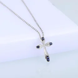 Elegant halsband - blått kristallkors - 925 sterling silver