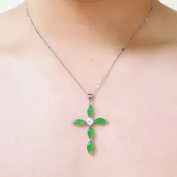 Silver necklace - green jade emerald cross pendant - 925 sterling silverNecklaces