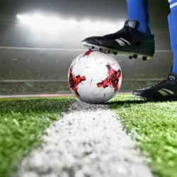 Professionell fotboll - läder - vattentät - vit-röd - storlek 4 - 5