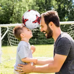 Professionell fotboll - läder - vattentät - vit-röd - storlek 4 - 5