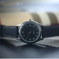RelojesReloj de hombre de metal - recargable - USB - con encendedor sin llama