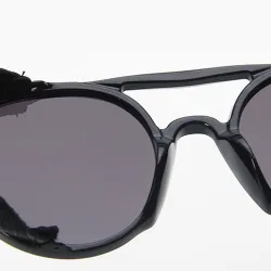 Punk-stil solbriller - med sidedeksel - UV400