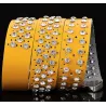 Cinto de couro da moda - com furos / strass - fivela de metal