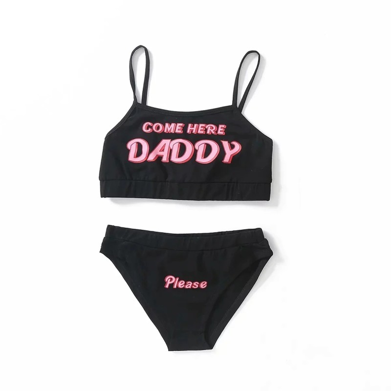 Sexy undertøyssett - kort topp - truser - COME HERE DADDY PLEASE bokstaver