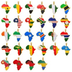 Halsband med afrikanska länder hänge - guld - 45cm