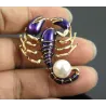 Spilla smaltata - scorpione con perla