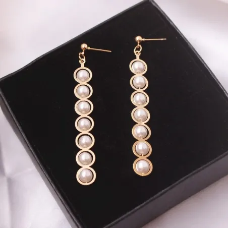 AretesPendientes largos dorados elegantes - metal geométrico con perlas