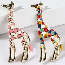 Emalje giraff - brosje - fargerik - gull