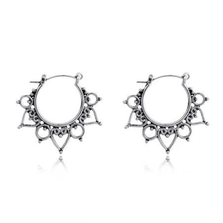 Boucles d'oreilles vintage fleurs creuses / coeurs - rondes