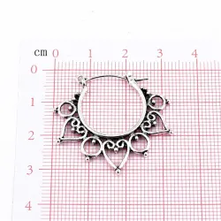 Boucles d'oreilles vintage fleurs creuses / coeurs - rondes