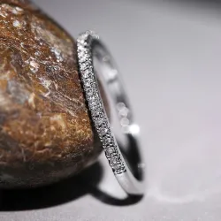 Minimalistisk damering - cubic zirconia