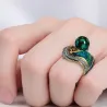 Eksklusiv vintage ring - grønn stein - krystaller