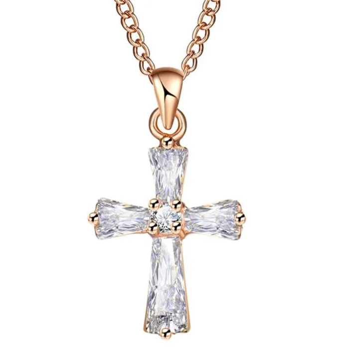 Pingente em forma de cruz de cristal - com colar
