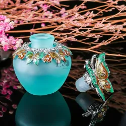 Szklana butelka na perfumy - kryształowy motyl - 30mlPerfumy