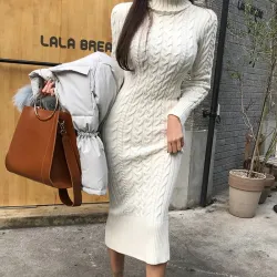 Strikket vinterkjole - med turtleneck
