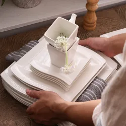 CubiertosVajilla elegante - vajilla de porcelana blanca - tazas - platillos - platos