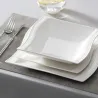 Elegant servis - middagsset i vitt porslin - koppar - fat - tallrikar