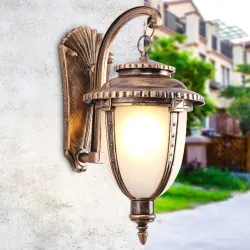 Retro utendørs vegglampe - vanntett