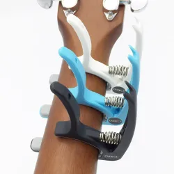 Plastgitar capo - for 6-strengs instrument