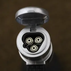 Mini briquet butane - coupe-vent - flamme réglable