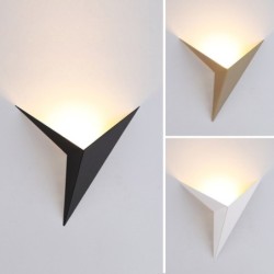 Candeeiro de parede LED moderno - design triangular - alumínio - 3W - 220V