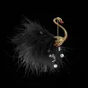Pavão branco / preto - broche - penas - pérolas
