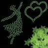 Estrelas que brilham no escuro - adesivos de parede / teto - 3cm - 50 peças